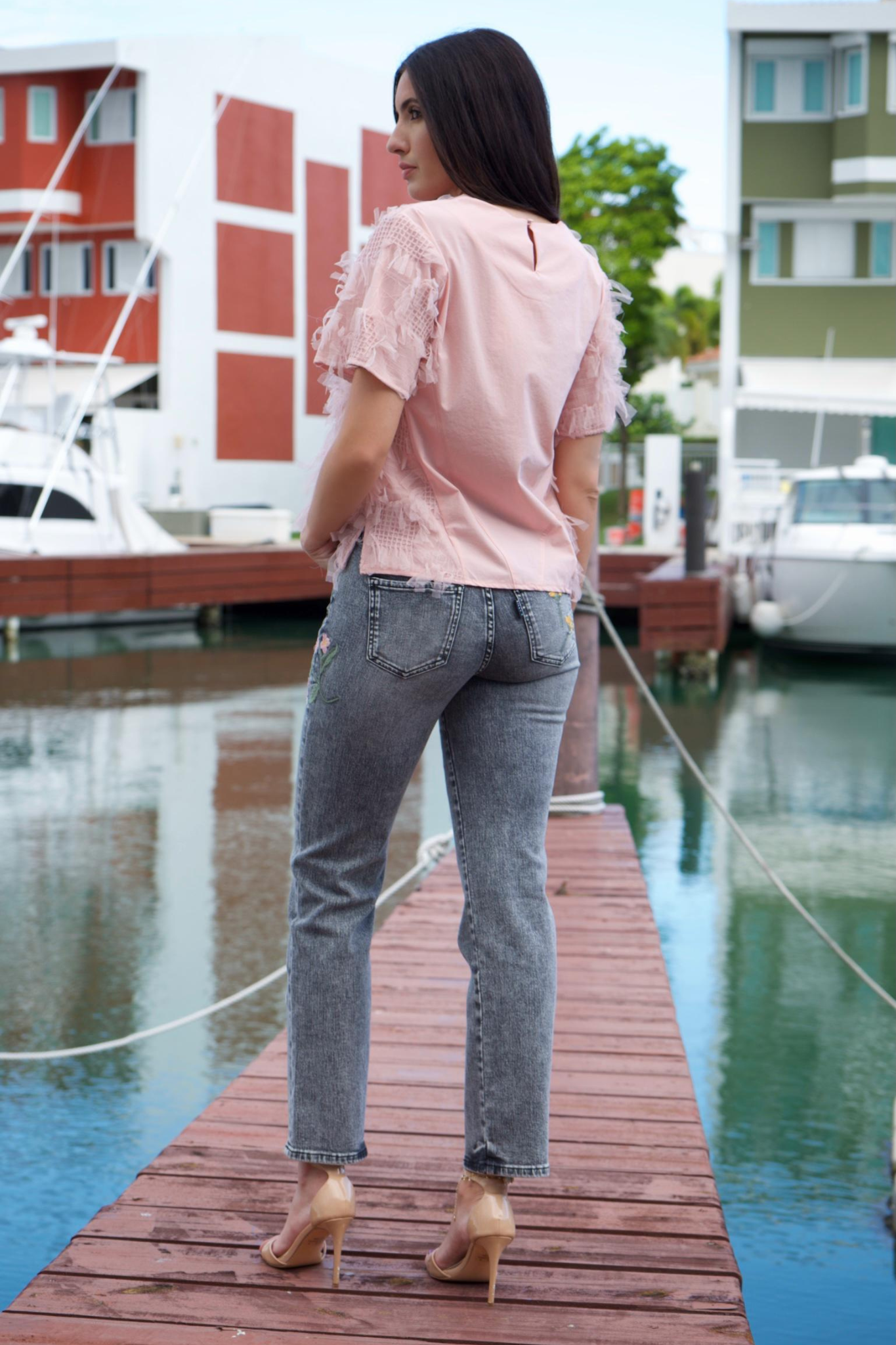 WOMEN DENIM WITH FLOWERS EMBROIDERY